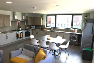 1 bed flat, Hollis Croft, Devonshire Green, Sheffield, S14RR - Image 3